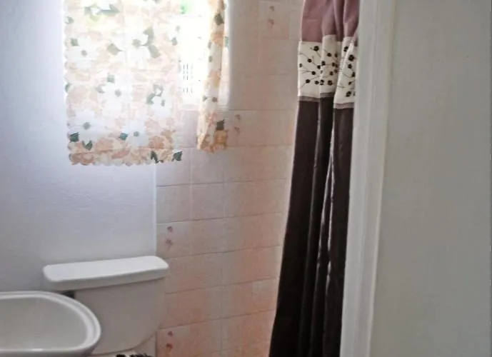 Cozy And Affordable Guest house